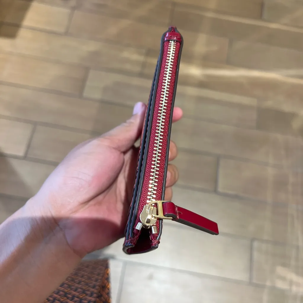 Tory Burch Britten patent Zip Card Case Mini Wallet BARTLETT RED - Image 4