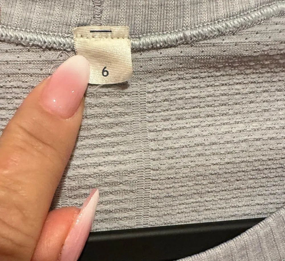 Lululemon SWIFTLY TECH SHORT SLEEVE CREW NECK GRAY SHIRT TOP 6 - Image 5
