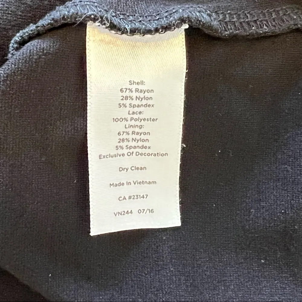 TALBOTS black top size medium sheer sleeves - Image 6