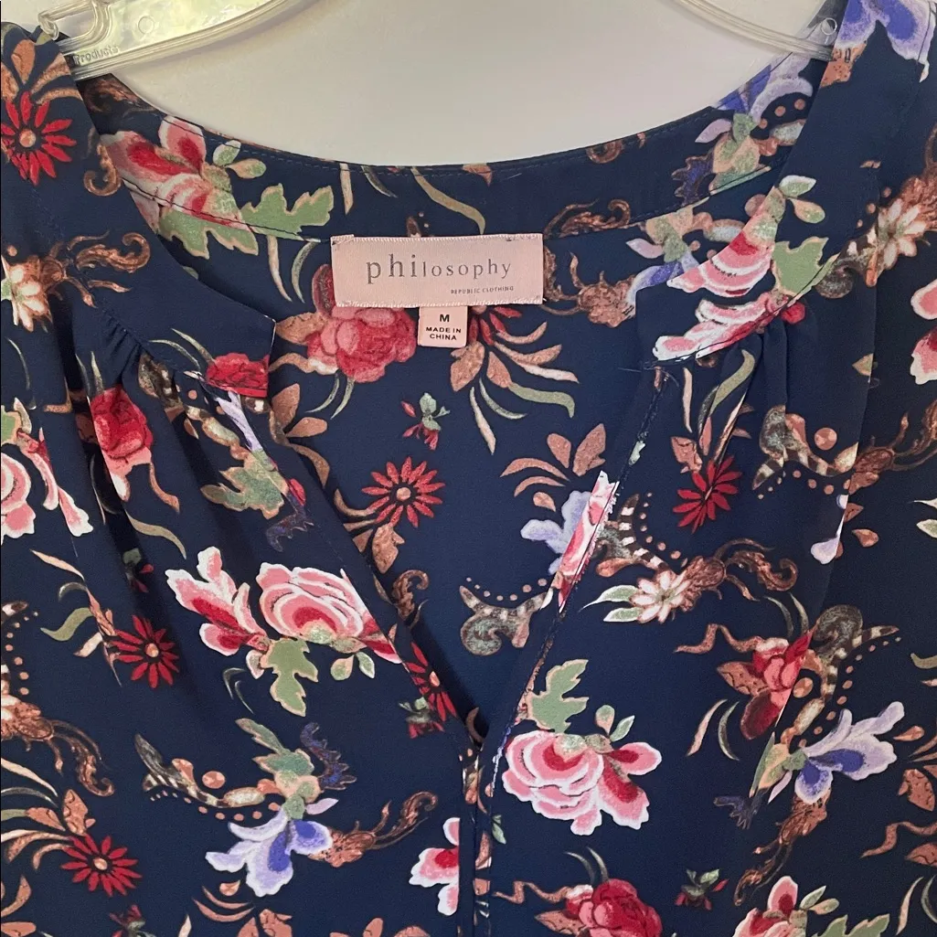 Philosophy Blue Floral Blouse Medium - Image 3