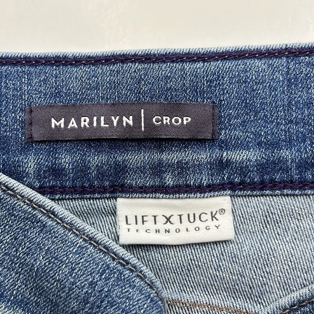 NYDJ Marilyn Crop Size 12 - Image 8