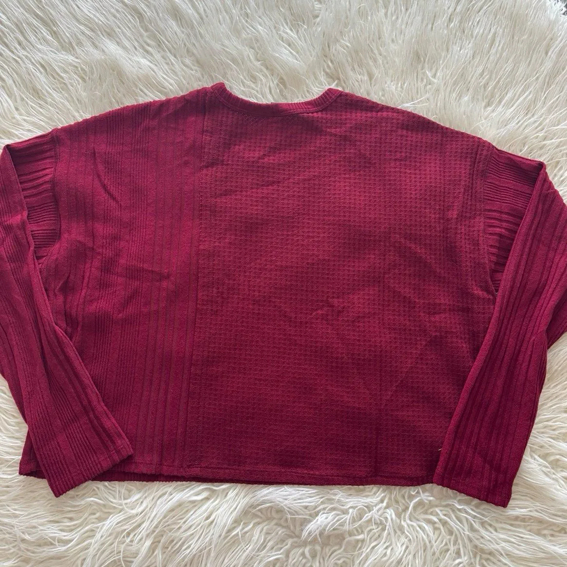 Wild Fable Long Sleeve Boxy Cropped T-Shirt Berry Red Size Large - Image 6