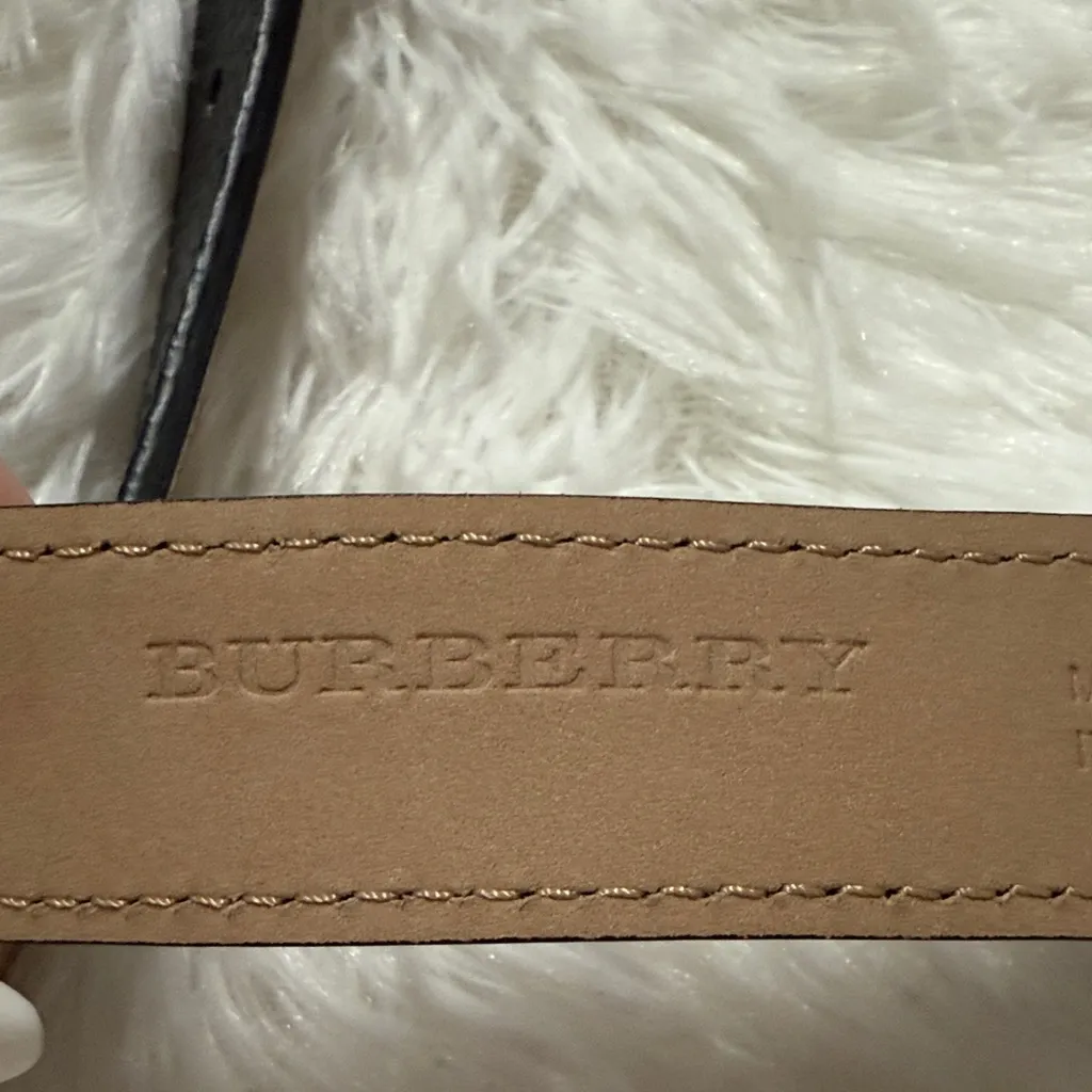 Burberry Black Leather Belt with Gold Buckle - Image 6