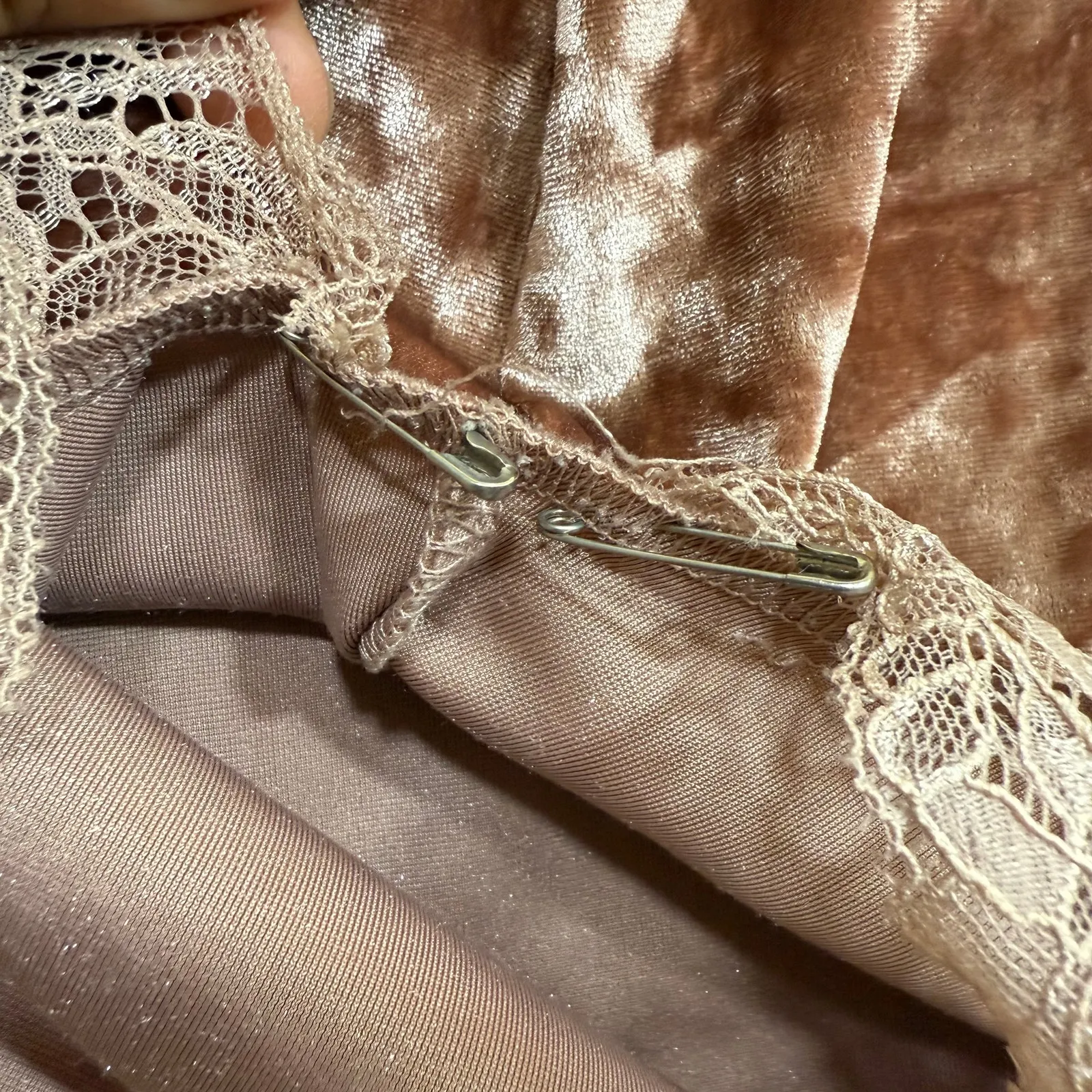 Lauren Conrad M Velour Lace Trim Top Pink Cozy Chic Lounge Sleep‎ Sexy Y2K Retro - Image 7