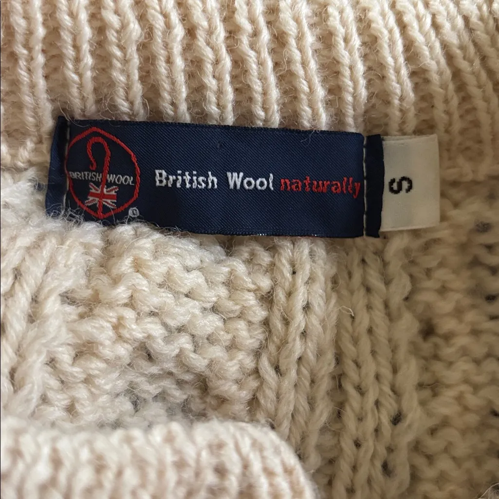 VTG British Wool Chunky Oversize Wool Cable Knit Cardigan Sweater Sz S Ivory White - Image 7