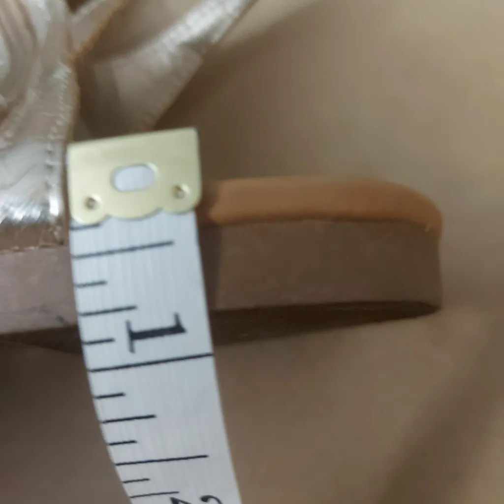 Steve Madden SHERI Gold Sandals 9 Summer Resortwear Bohemian Party Coconut Girl - Image 9