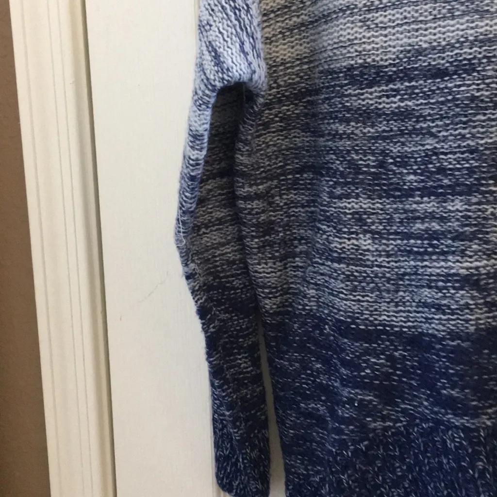 FINAL MARKDOWN Junior rue 21 sweater medium - Image 2