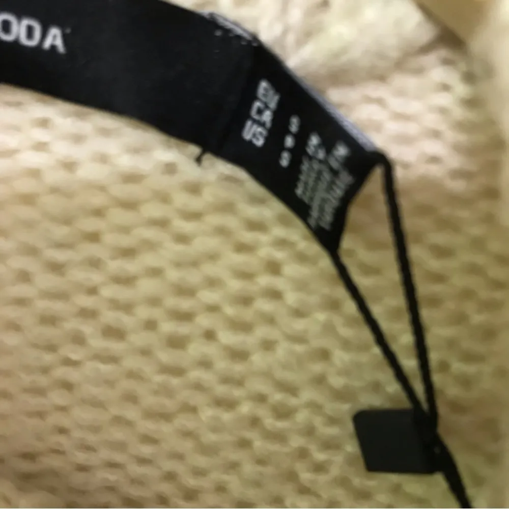 VERO MODA NWT  Turtleneck Sweater - Image 4