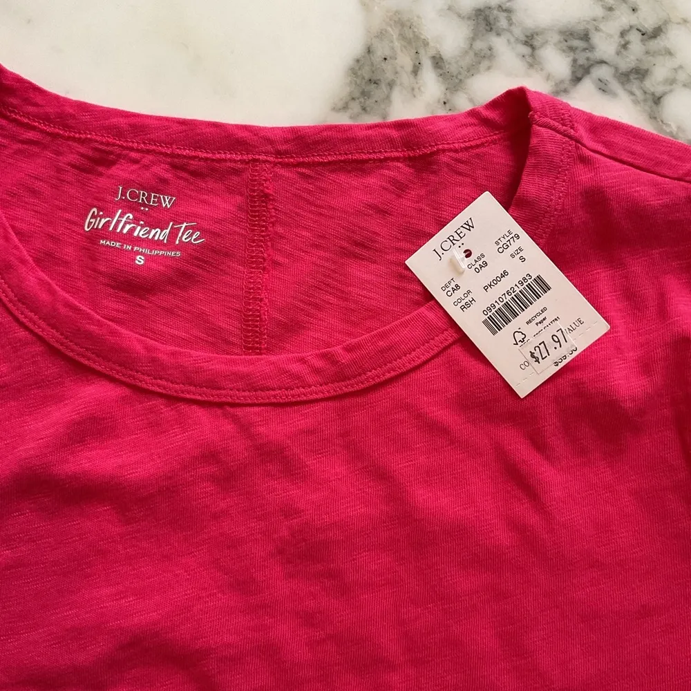 NWT J.Crew Short Sleeve Girlfriend Tee Hot Pink Sz S Small Hole Back Sleeve - Image 3