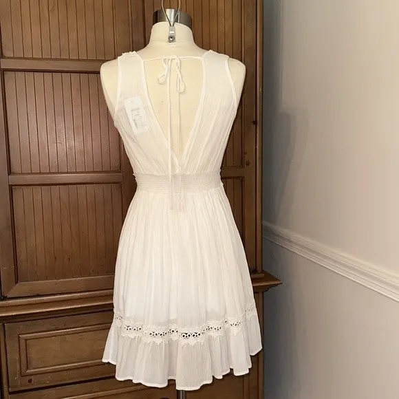 ILLA ILLA Deep V Neck Dress NWT, Size Small - Image 3