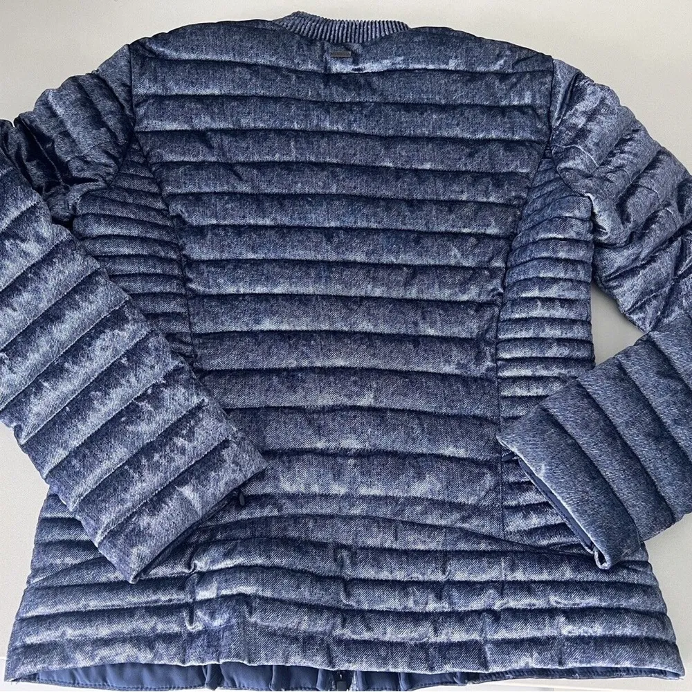 Guess Water Resistant /Wind Proof ” Blue Size small - Image 2