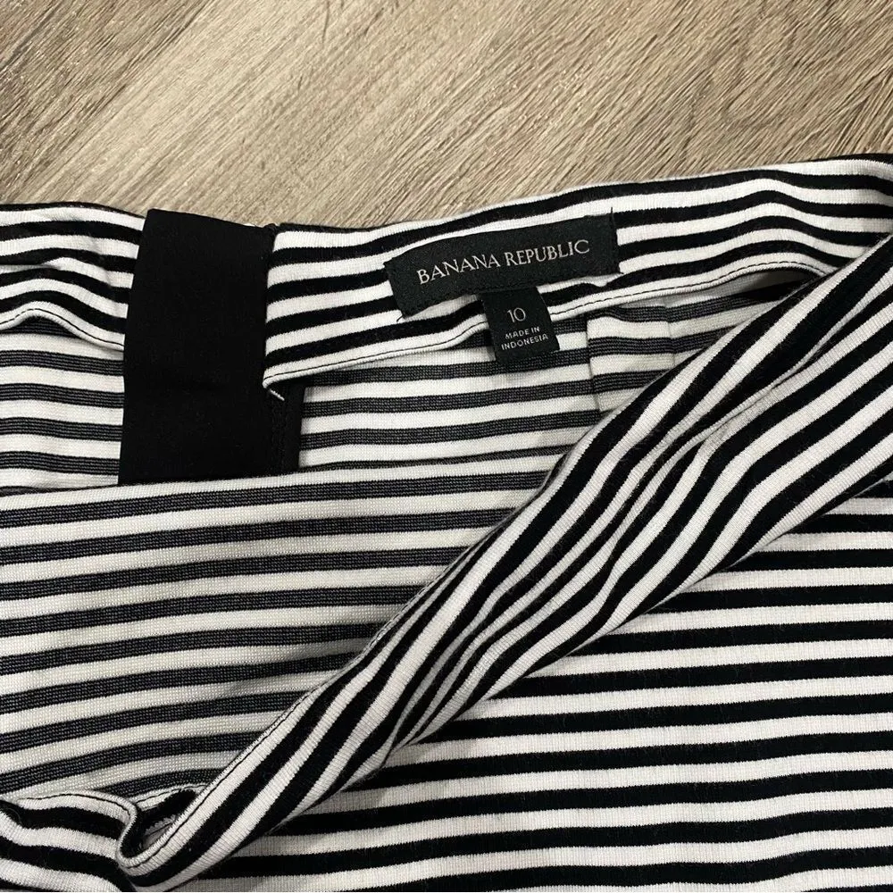 Banana Republic Ponte Black and White Striped Pencil Skirt Stretchy Size 10 - Image 4