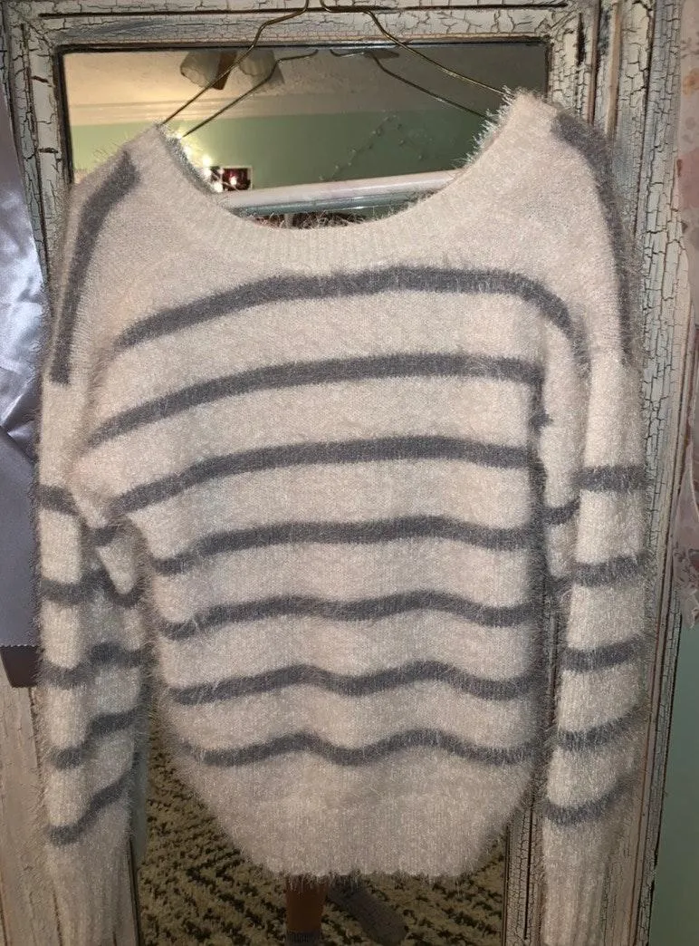 Pink Rose Sweater - Image 3