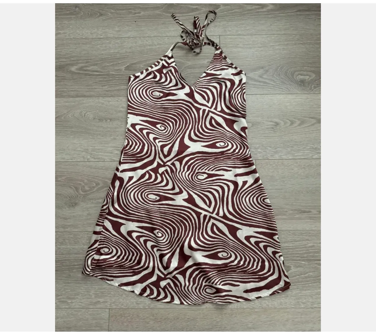 NWT  Sz 0 Satin Halter Style Dress - Image 4