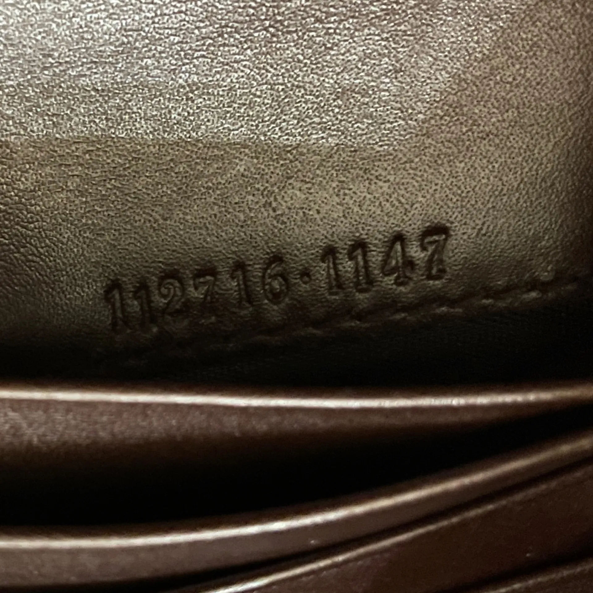 Gucci GG monogram leather wallet in very good condition - Image 2