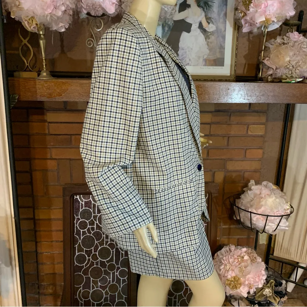 VINTAGE CIRCA 1990'S CHRISTY GIRL TAUPE & BLUE PLAID SHORTS' SUIT (12) - Image 4