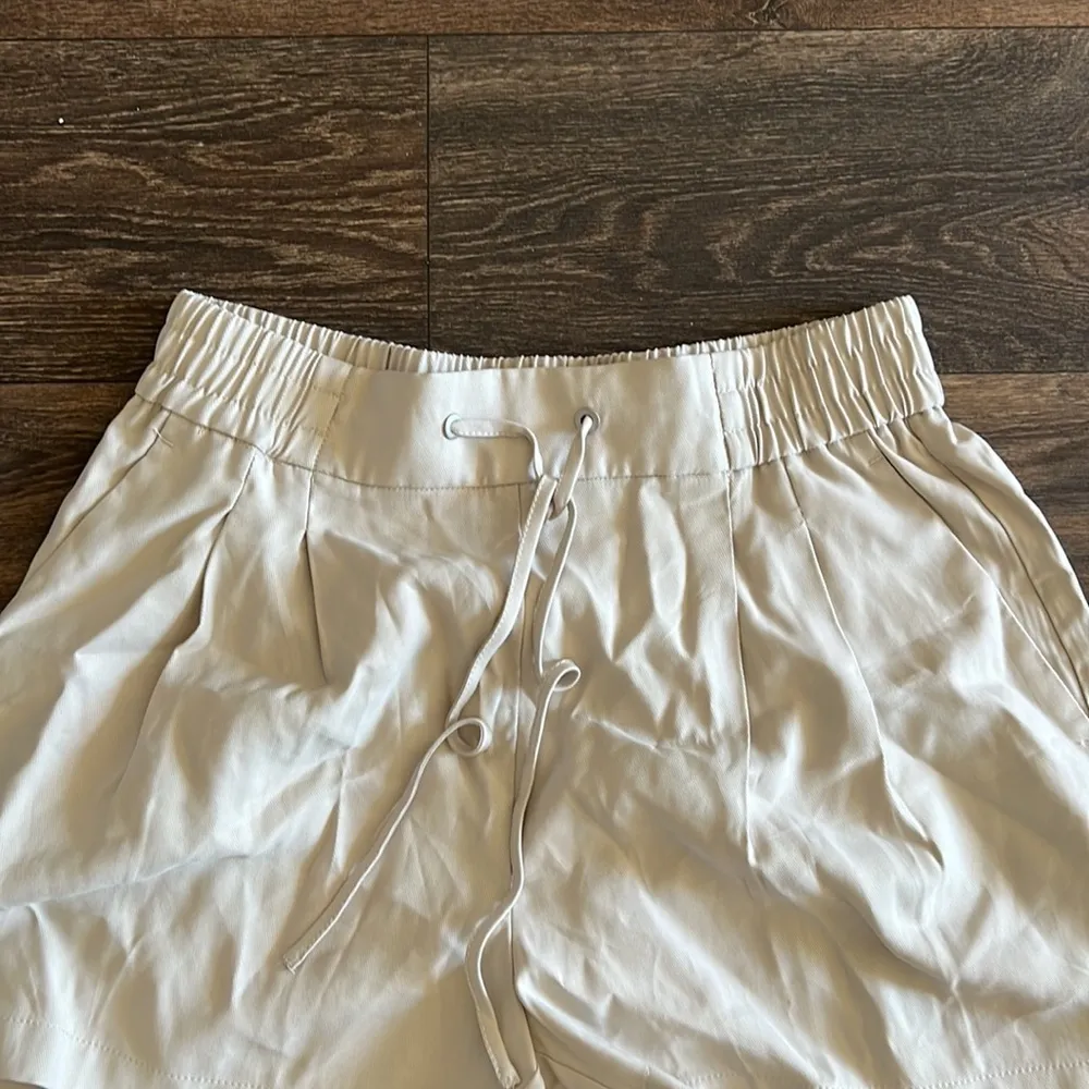 Elsa Pull on Short - Image 2