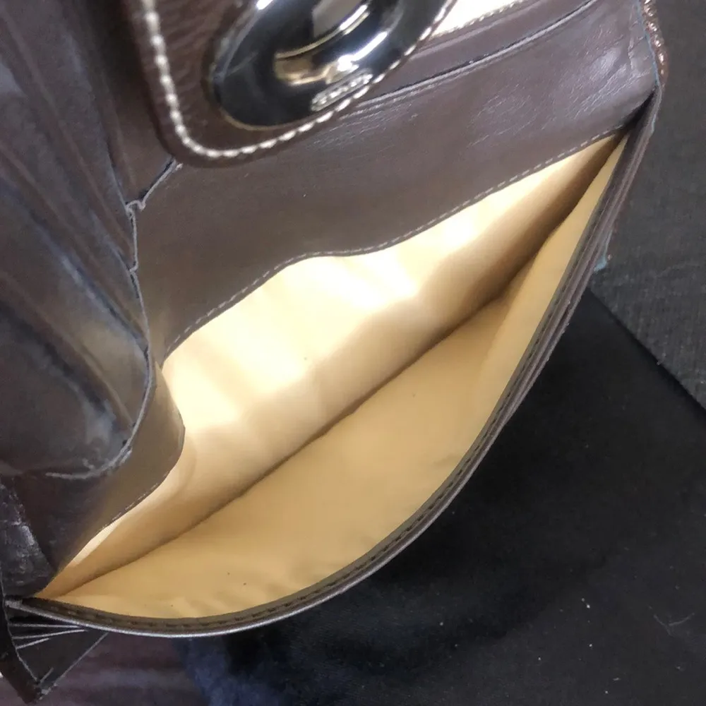 COACH Brown Monogram Silver Twist Lock Bifold Wallet with Contrasting Stitch - Image 12