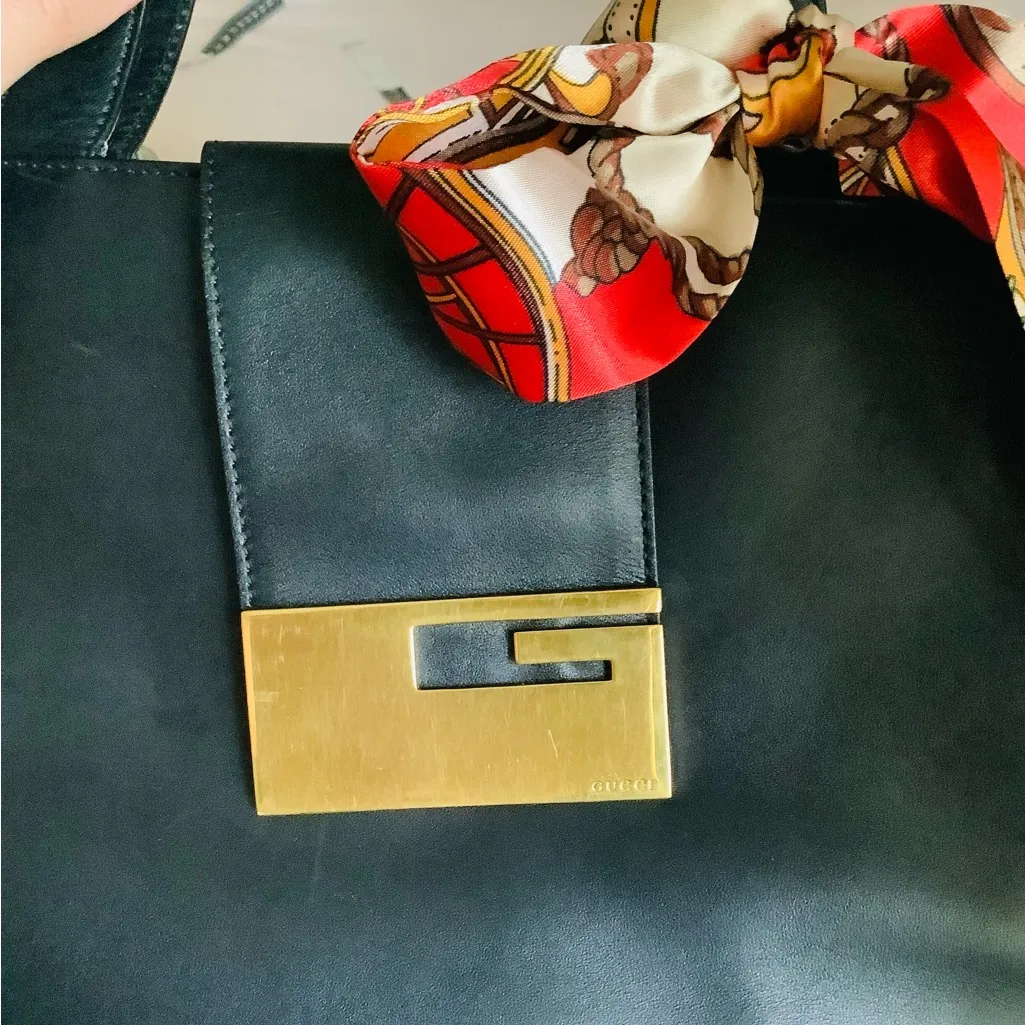 Nice dressy GUCCI purse 🌹🌹🌹 - Image 10