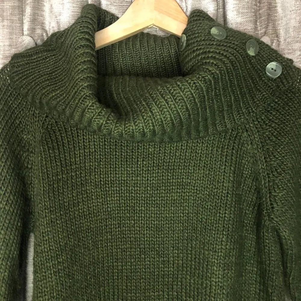 Paraphrase Cropped Short Sleeve Turtleneck Cowlneck Sweater Size Medium - Image 2