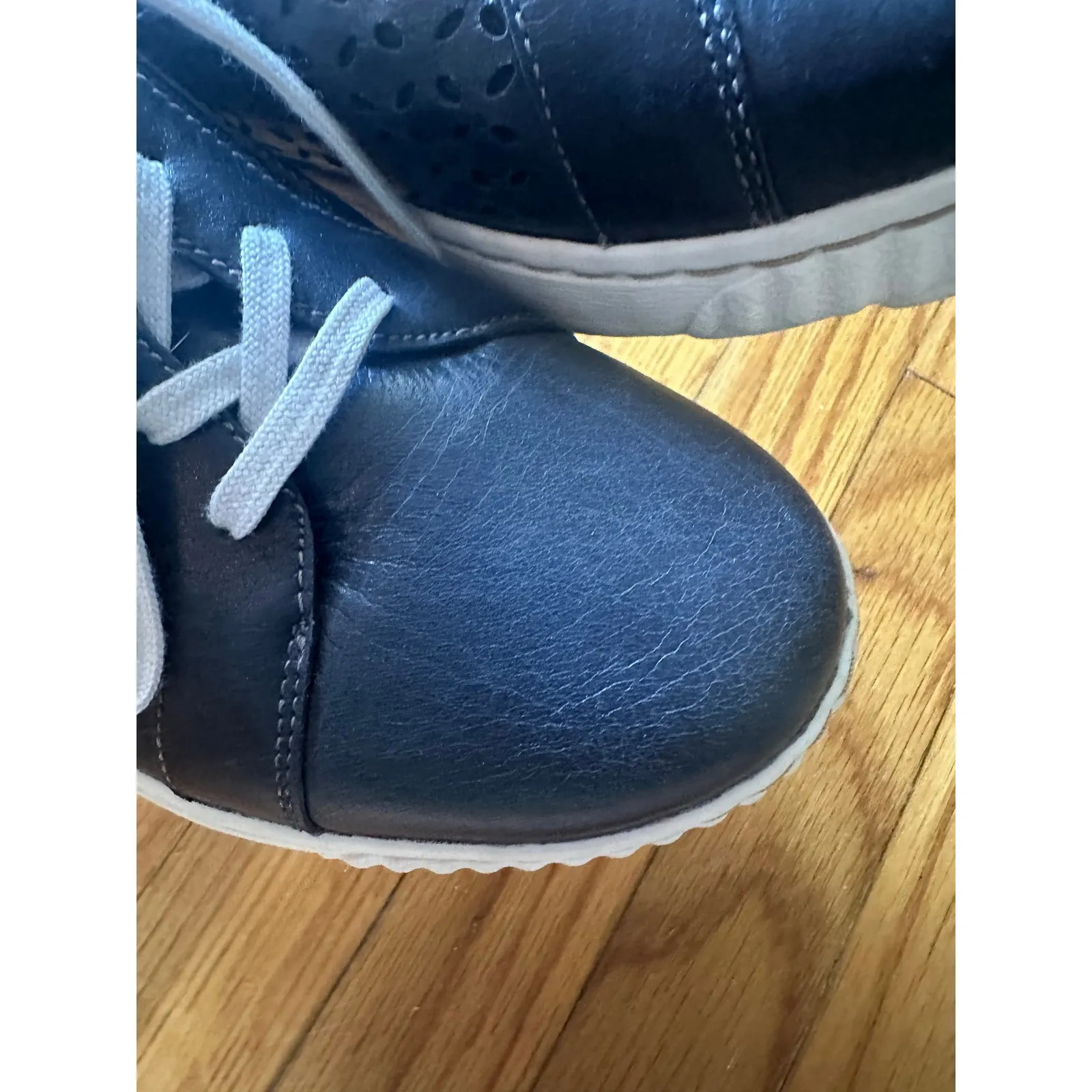 Clarks Caroline Ella Navy Leather Sneakers – Women’s 8.5 Blue - Image 4