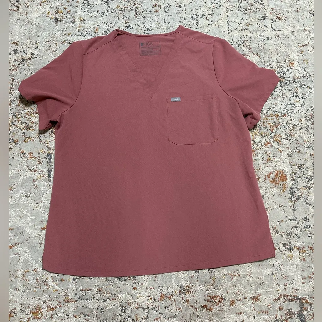 FIGS Catarina Women's Scrub Top in Limited Edition Mauve Size XXL - Image 2