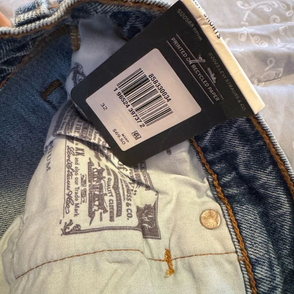 NEW LEVI’S Blue 501®‎ Ripped denim Jean Shorts Womens Size 32 distressed - Image 5