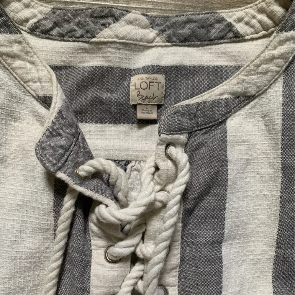 Ann Taylor Loft Beach Gray and White Cover Up 0 - Image 3