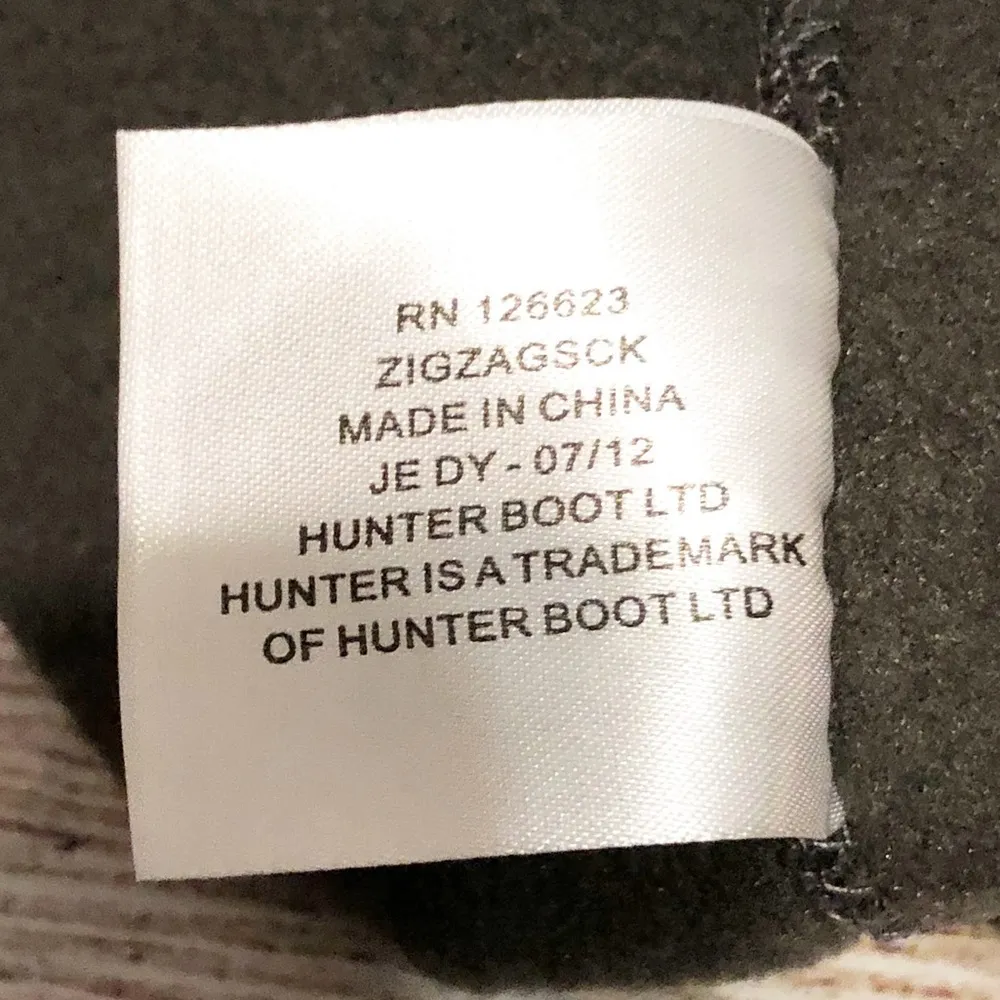 Hunter Boots Tall Socks in Blue, Green, Gray/Grey Chevron Stripes Size M - Image 5