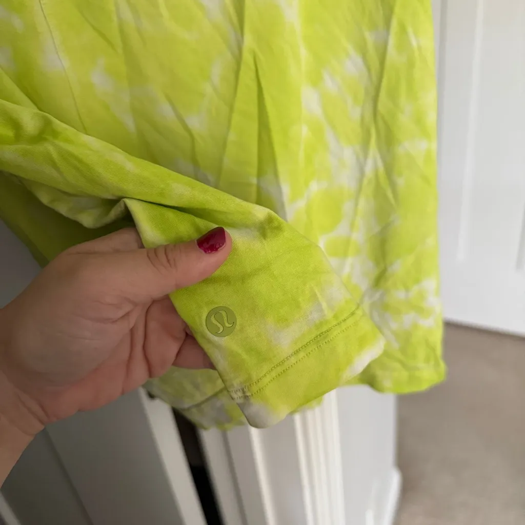 Lululemon All Yours Cotton T-Shirt Tie Dye
Marmoleado Tie Dye Highlight Yellow - Image 3