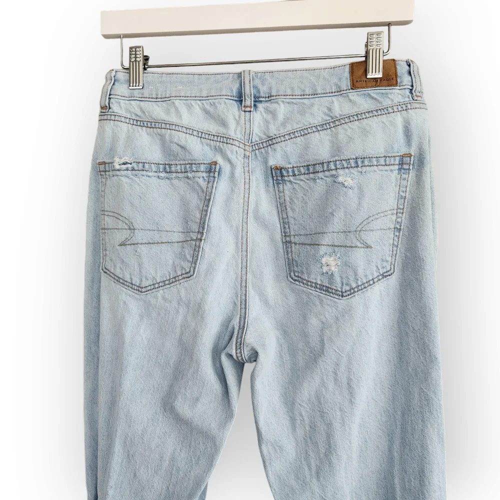 American Eagle High Waisted Ripped Mom Jeans 6 - Image 10
