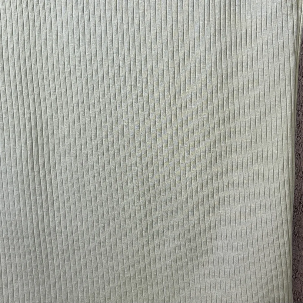 A New Day Light Lime Green Ribbed Short Sleeve Crewneck Small Top - Image 4