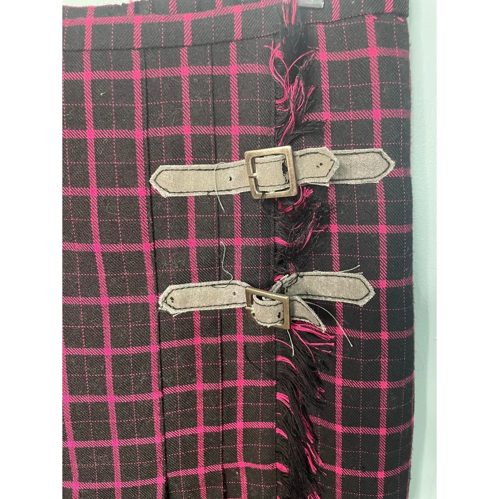 Norton McNaughton Black Pink Plaid Midi Skirt‎ Fringe Buckle Detail Size 12 - Image 3