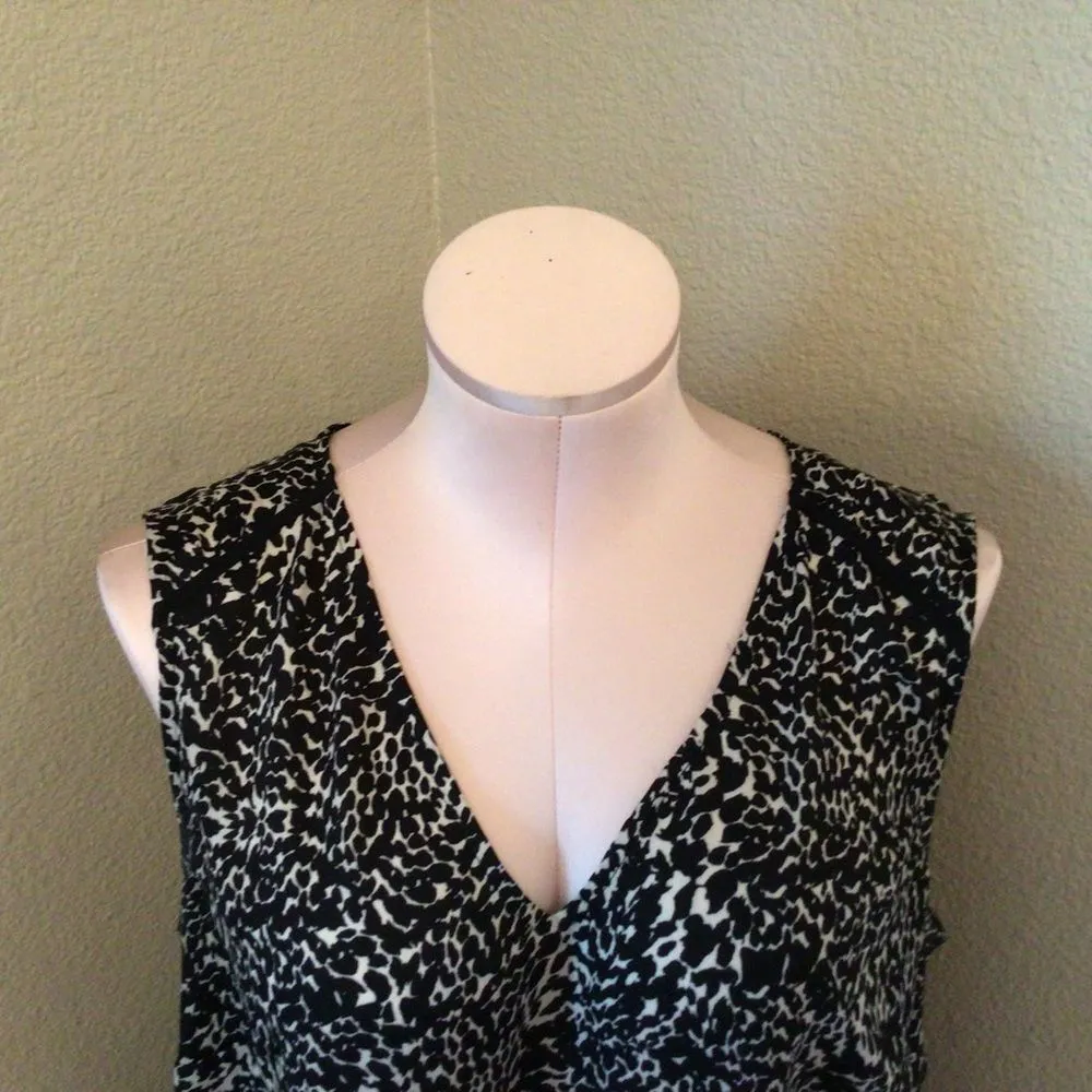 Lane Bryant Black Cream Sleeveless Blouse 14 - Image 5