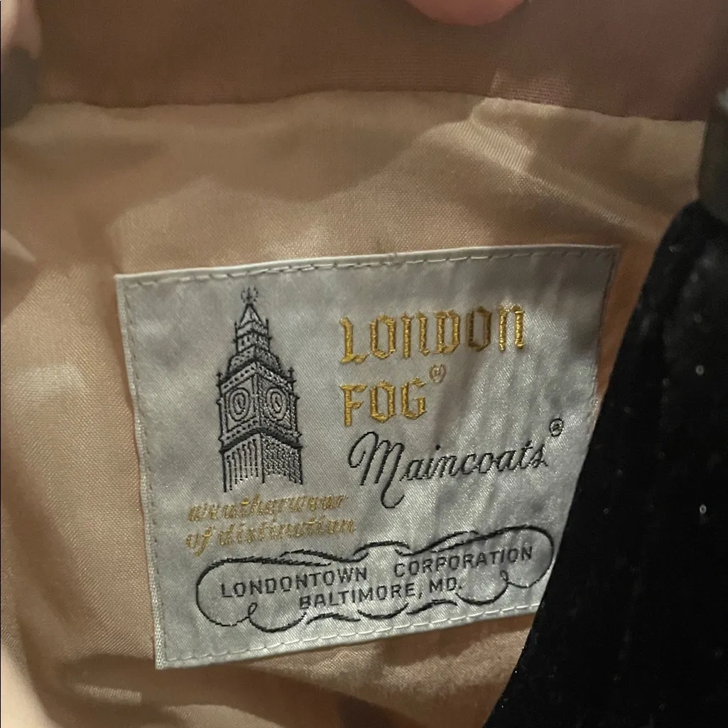 Tan Trench Coat with Belt vintage London fog - Image 4