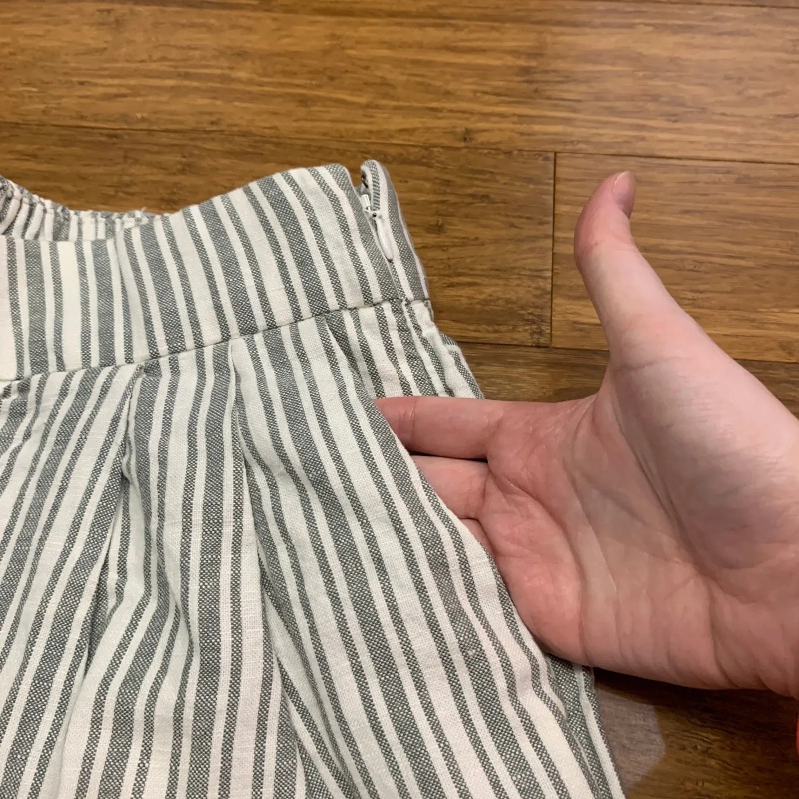 GAP Women's Striped Wide Leg Crop Pants Elastic Waist Size 8 Pockets Linen Blend - Image 4