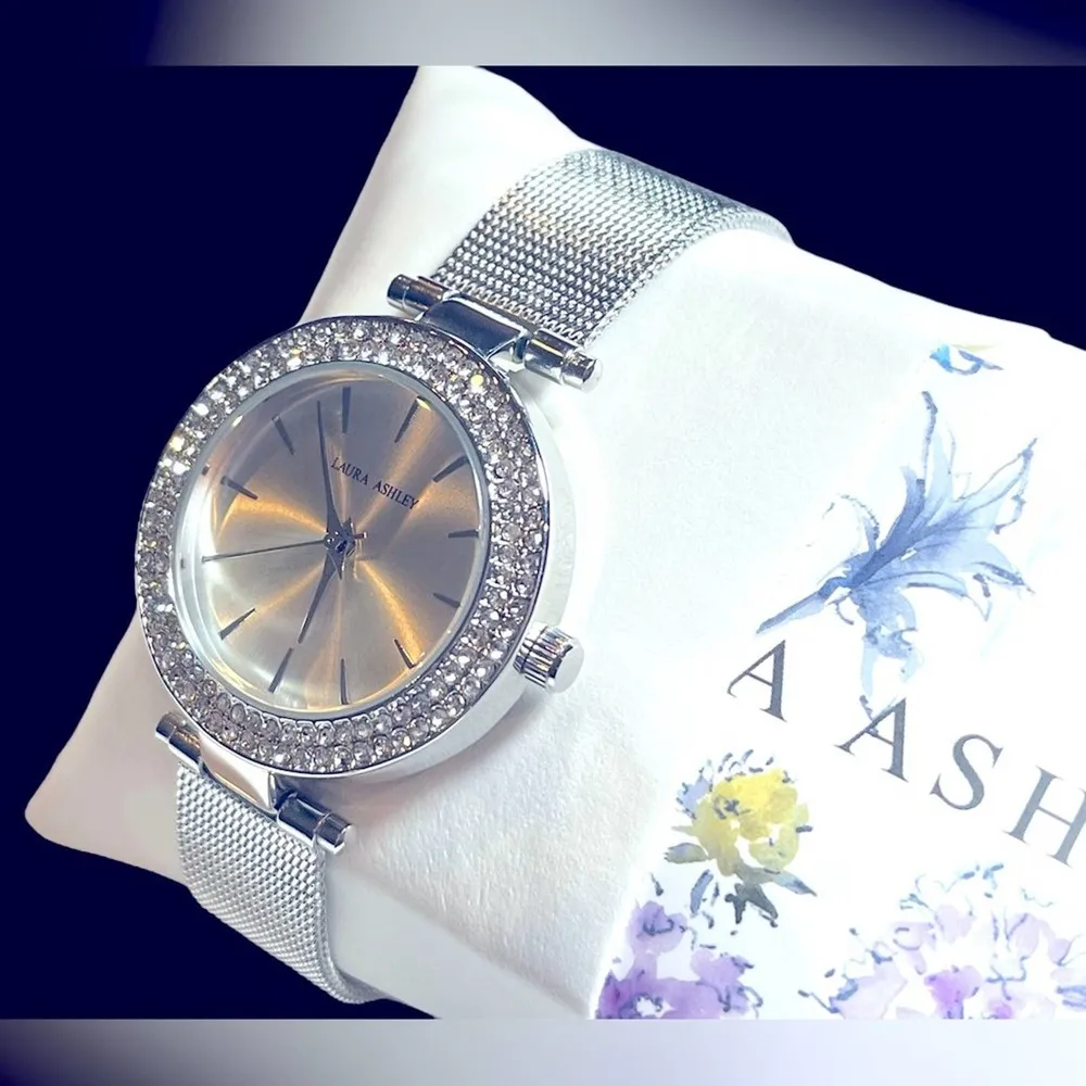 NEW Laura Ashley WATCH Ladies Silver TBar Crystal Bezel Mesh Band Buckle Strap - Image 3