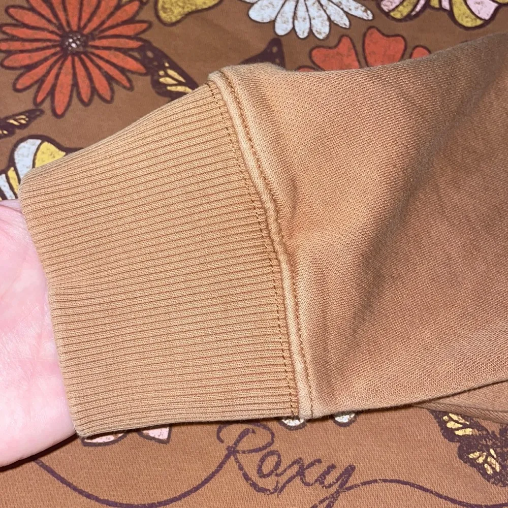 Roxy floral crewneck! - Image 6