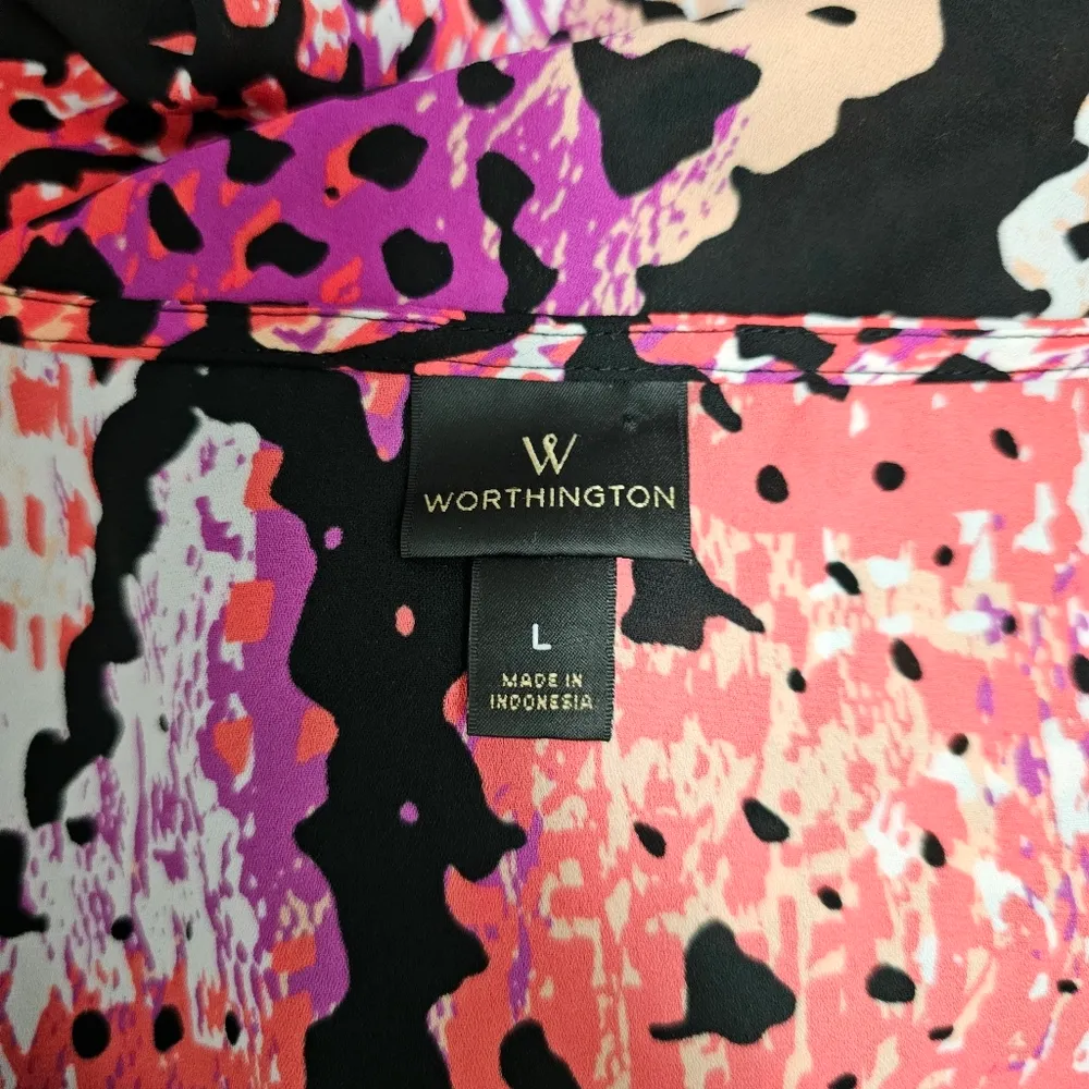 Worthington Magenta Animal Print Ruffled Sleeveless Satin Blouse Size Large - Image 6