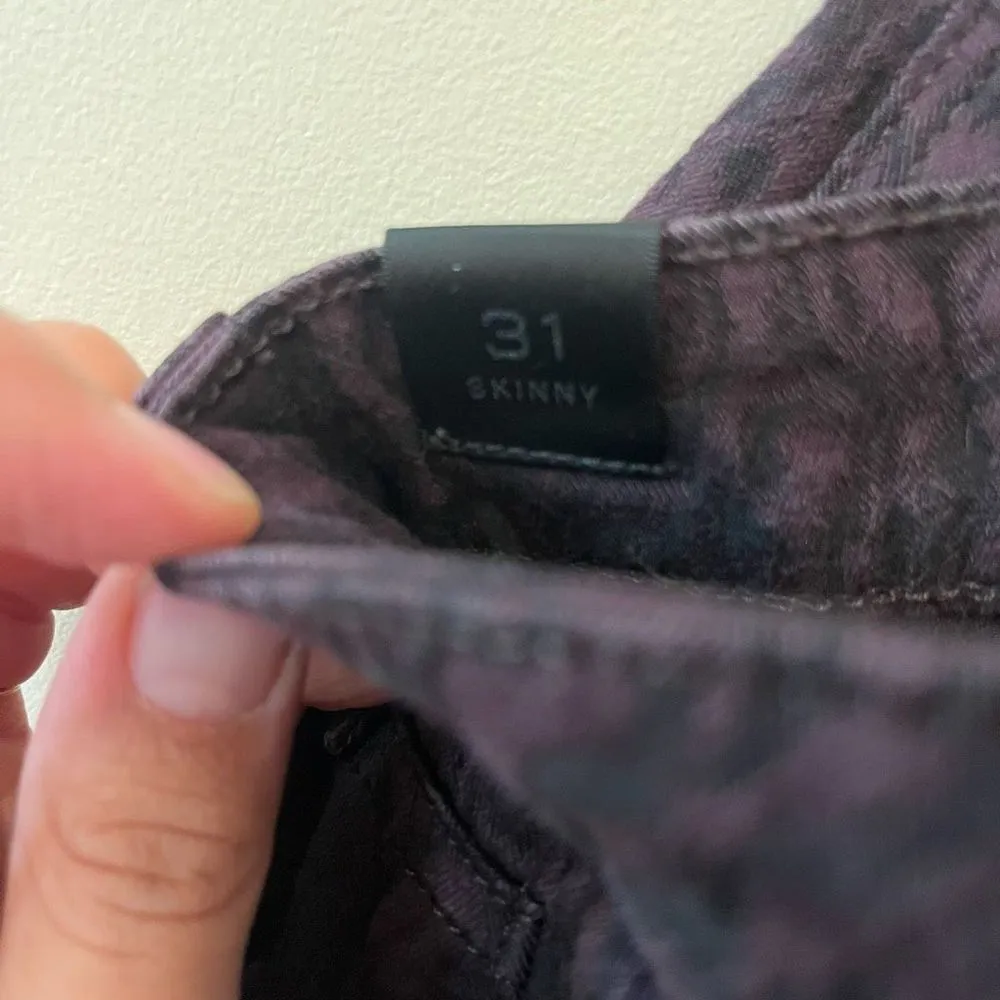 Vince skinny mulberry textured jeans size 31 large skinny jeans with print - Image 9