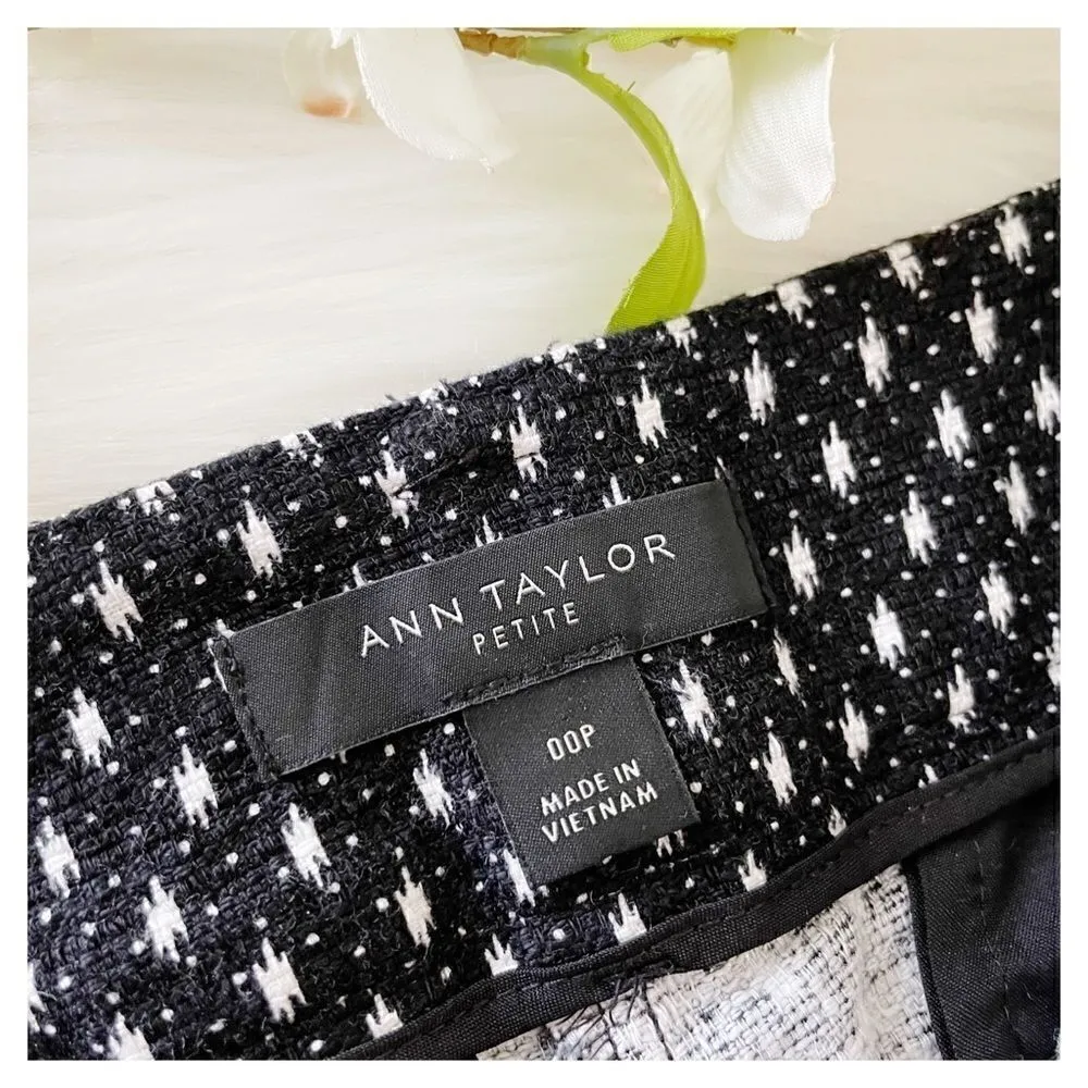 Ann Taylor Polka Dot Mid Rise Boardwalk Shorts 00P - Image 5