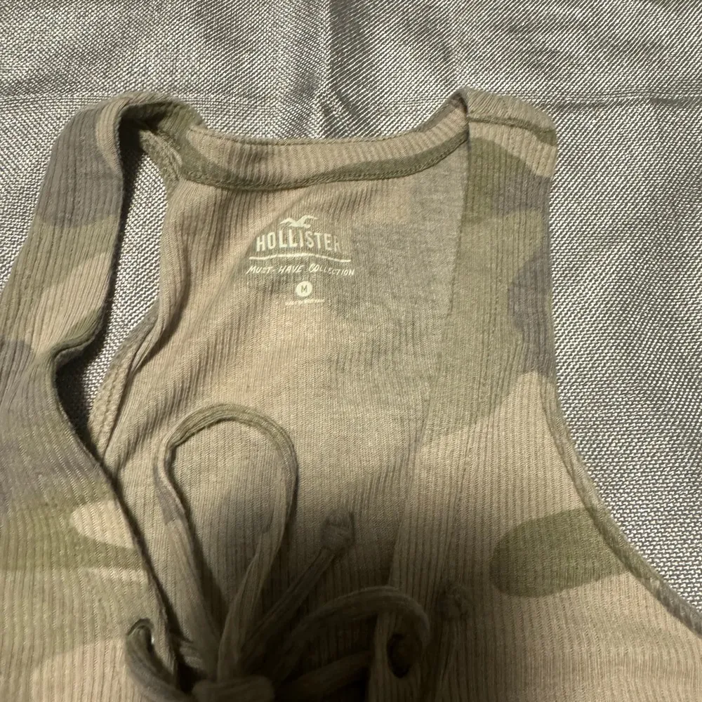 Hollister Camo Tank Top - Image 2
