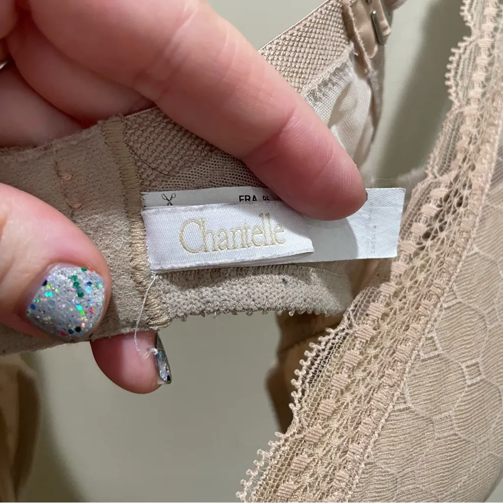 Chantelle Lace Underwire Bra Nude Womens Size 36DD Full Coverage Supportive - Image 7