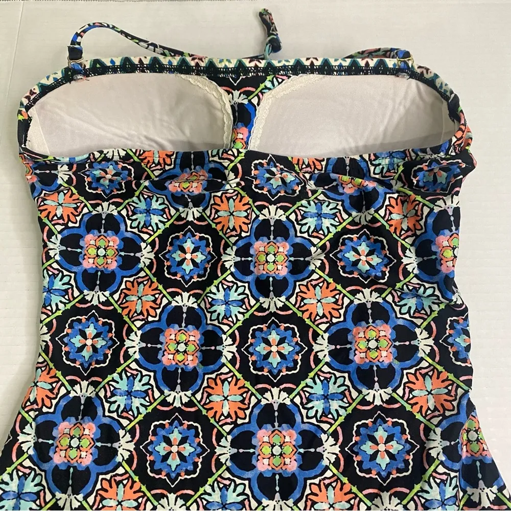 La Blanca Spanish Tiles Women's Size 6 One Piece Halter Shirred Swimsuit - Image 5