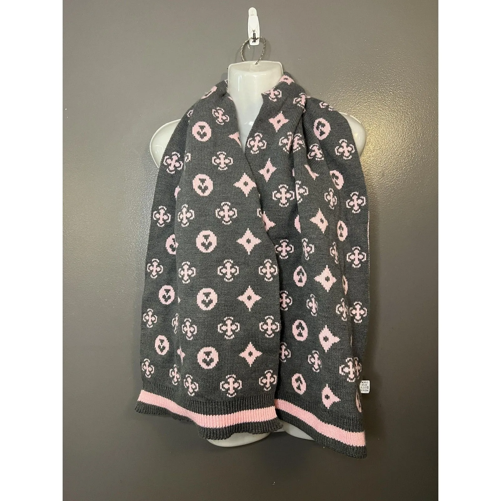 Reversible Knit Scarf Womens One Size Pink Gray Monogram Jacquard Acrylic - Image 2