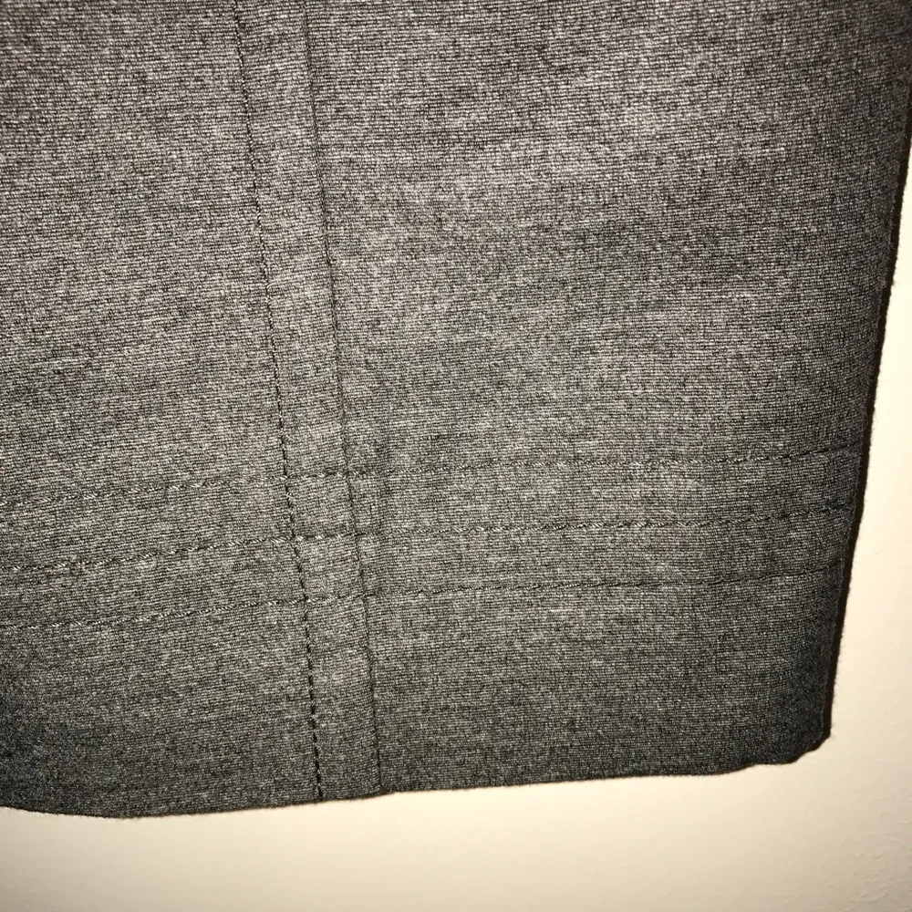 Philosophy di Alberta Ferretti Skirt Grey (Gray) Pencil Skirt Sz 6 EUC Designer Gray - Image 3