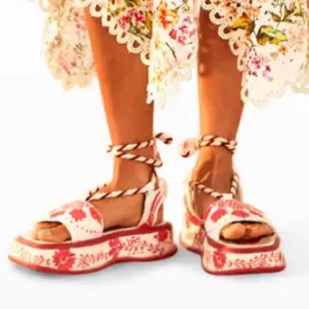 FARM RIO Red Embroidery Cross Stitch Flatform Ankle Lace Up Sandals NEW $285 - Image 4