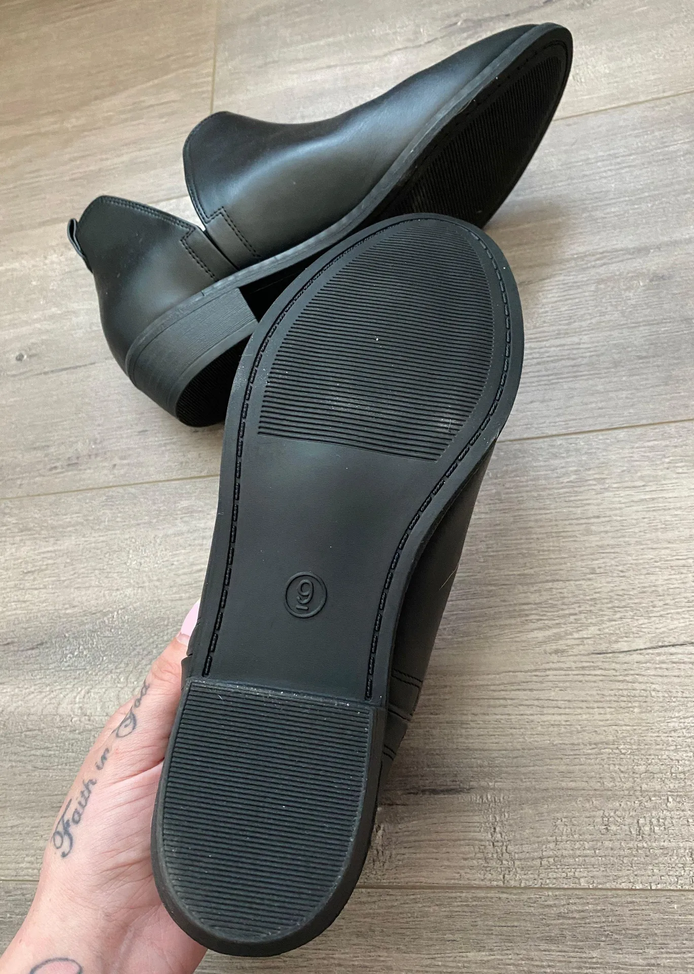 Universal Thread Booties - Image 3