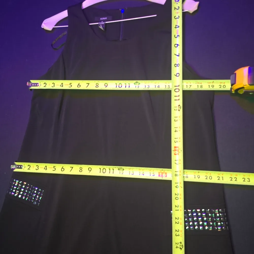 Alfani Women's Solid Black Polyester V - Image 10