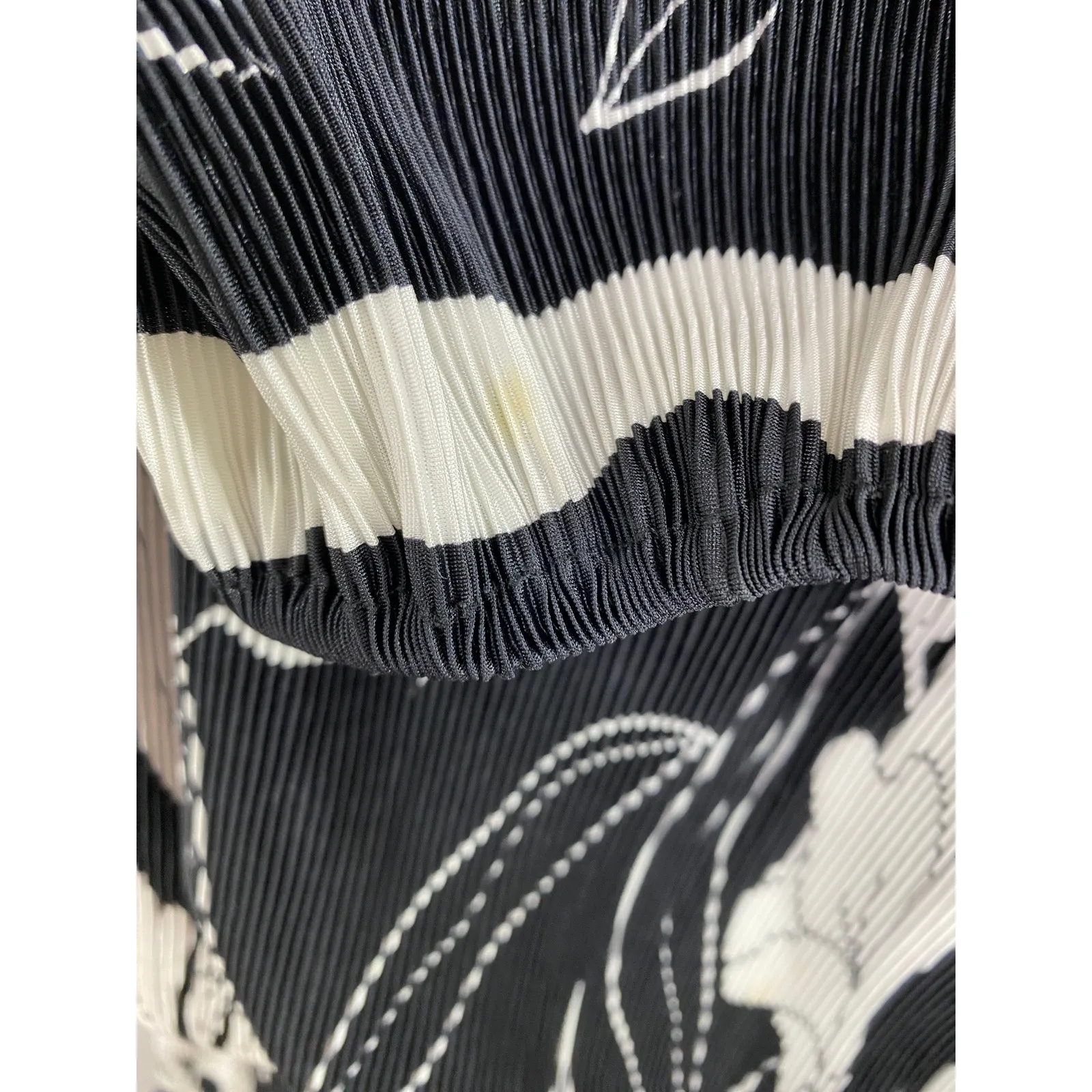 Virginie Paris Vintage Black White Printed Pleated Dress Women's Size 14 - Image 3